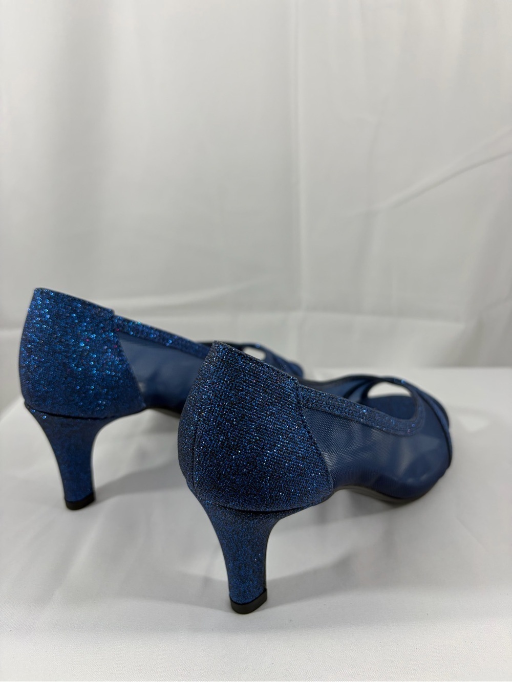 NWT easy street Women’s Size 5.5 Navy Blue Sparkly Mesh Heels - Picture 5 of 8